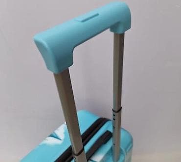 Skirts: Dečiji kofer na točkiće – tema ledene princeze - Tvrdi kofer sa at lalafo.rs — 1 Skirts: Dečiji kofer na točkiće – tema ledene princeze - Tvrdi kofer sa — 1