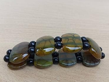 Narukvica AHAT ZMAJEVE VENE Narukvica od AHAT-a ZMAJEVE VENE na lalafo.rs — 2 Narukvica AHAT ZMAJEVE VENE Narukvica od AHAT-a ZMAJEVE VENE — 2