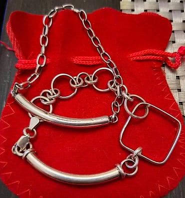 Srebrna narukvica – moderni dizajn sa kombinacijom karika i na lalafo.rs — 1 Srebrna narukvica – moderni dizajn sa kombinacijom karika i — 1