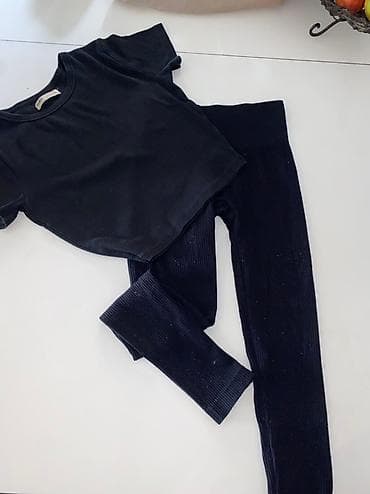 Komplet crne odeće za devojčice/devojke: - Gornji deo: kratka majica na lalafo.rs — 1 Komplet crne odeće za devojčice/devojke: - Gornji deo: kratka majica — 1