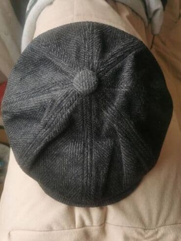 Kape i aksesoari: Muški kačket kao Peaky Blinders stil obim 58-59cm TS zi na lalafo.rs Kape i aksesoari: Muški kačket kao Peaky Blinders stil obim 58-59cm TS zi
