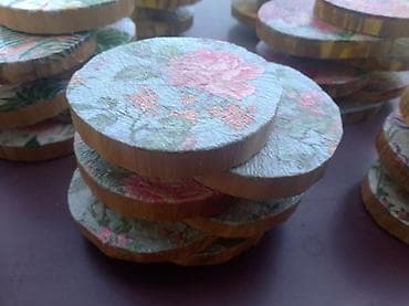 Podmetači od punog suvog drveta. Rađeni dekupaž tehnikom Zaštićeni na lalafo.rs — 9 Podmetači od punog suvog drveta. Rađeni dekupaž tehnikom Zaštićeni — 9