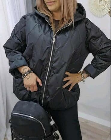 Ženska prošivena jakna sa kapuljačom - Lagana, ali topla prošivena na lalafo.rs Ženska prošivena jakna sa kapuljačom - Lagana, ali topla prošivena