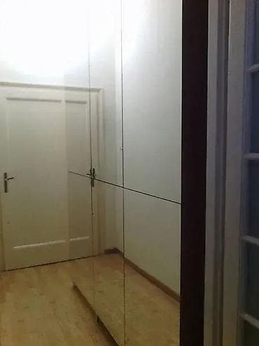 Ormar 30 – Moderan Dizajn sa Ogledalima 🔹 Materijal i izrada: ✅ Univer na lalafo.rs Ormar 30 – Moderan Dizajn sa Ogledalima 🔹 Materijal i izrada: ✅ Univer