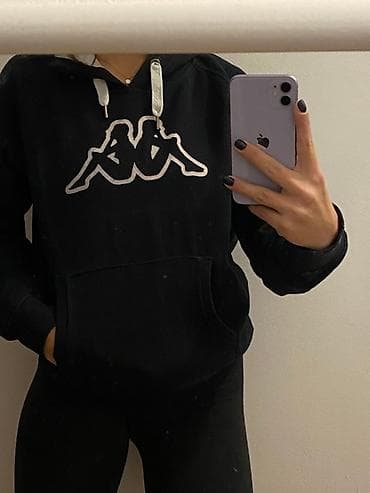 Crna dukserica sa kapuljačom. Piše XL ali zapravo je S/M na lalafo.rs — 2 Crna dukserica sa kapuljačom. Piše XL ali zapravo je S/M — 2