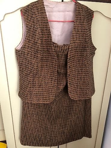 Nova suknja sa prslukom od vunenog materijala, postavljeno na lalafo.rs — 1 Nova suknja sa prslukom od vunenog materijala, postavljeno — 1