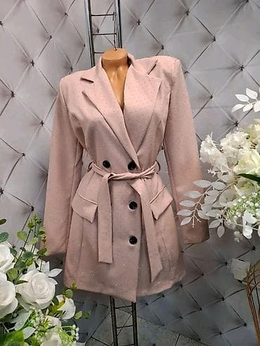 Ženski sako-haljina sa pojasom - Model: dvoredni kroj, istaknuta na lalafo.rs — 1 Ženski sako-haljina sa pojasom - Model: dvoredni kroj, istaknuta — 1