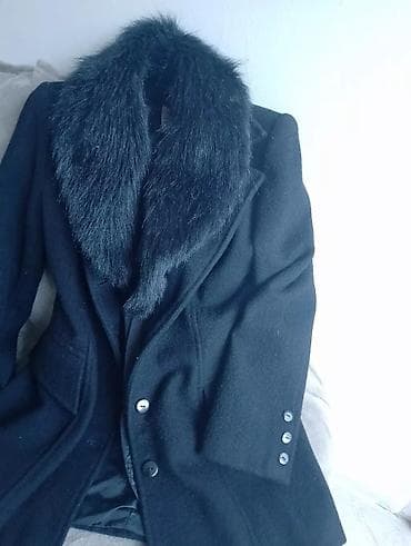 Ženski elegantni kaput – crni - Kroj: strukirani kaput srednje dužine na lalafo.rs — 4 Ženski elegantni kaput – crni - Kroj: strukirani kaput srednje dužine — 4