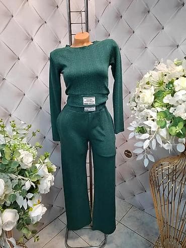 Ženski komplet – pleteni duks i pantalone - Dvodijelni set od mekog na lalafo.rs Ženski komplet – pleteni duks i pantalone - Dvodijelni set od mekog