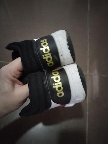 Ocuvane duboke patike broj 34 na lalafo.rs — 2 Ocuvane duboke patike broj 34 — 2