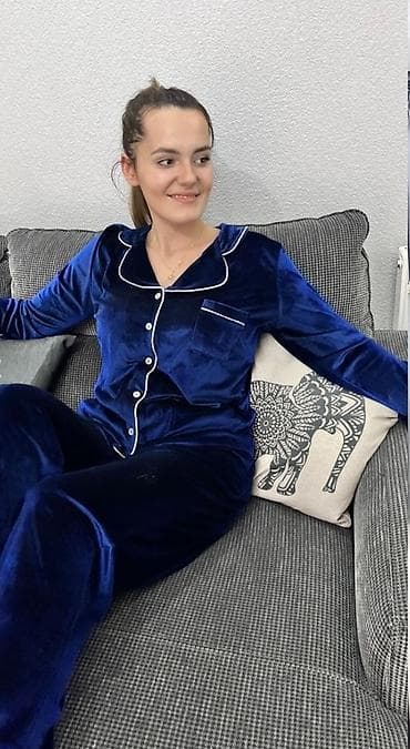 Ženski set pidžame od somota, idealan za opuštanje kod kuće. Gornji na lalafo.rs — 2 Ženski set pidžame od somota, idealan za opuštanje kod kuće. Gornji — 2