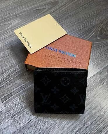 Muški novčanik, Louis Vuitton, Materijal: Koža na lalafo.rs Muški novčanik, Louis Vuitton, Materijal: Koža