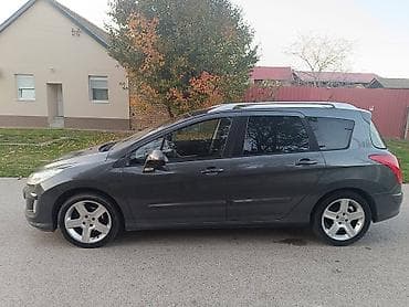 Peugeot 308 SW 2008. g. 1,6 HDI 80Kw, registrovan do 07.2026. Auto je at lalafo.rs — 8 Peugeot 308 SW 2008. g. 1,6 HDI 80Kw, registrovan do 07.2026. Auto je — 8