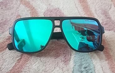 MARC JACOBS naočare za sunce. Crne, stakla su kao ogledalo na lalafo.rs — 10 MARC JACOBS naočare za sunce. Crne, stakla su kao ogledalo — 10