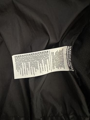 Nike suskavac zenski velicina M extra stanje na lalafo.rs — 4 Nike suskavac zenski velicina M extra stanje — 4