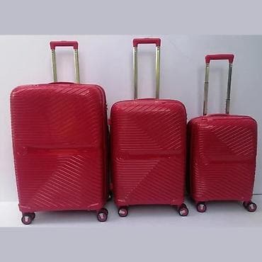 Travel suitcases and bags: Set crvenih kofera – 3 komada - Dizajn: moderni polikarbonatni/ABS at lalafo.rs — 1 Travel suitcases and bags: Set crvenih kofera – 3 komada - Dizajn: moderni polikarbonatni/ABS — 1