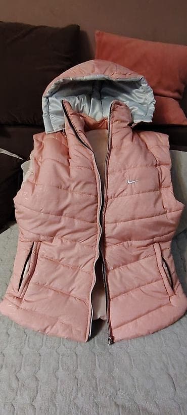 Puffer prsluk bez rukava sa kapuljačom – svetloružičaste boje - na lalafo.rs — 2 Puffer prsluk bez rukava sa kapuljačom – svetloružičaste boje - — 2