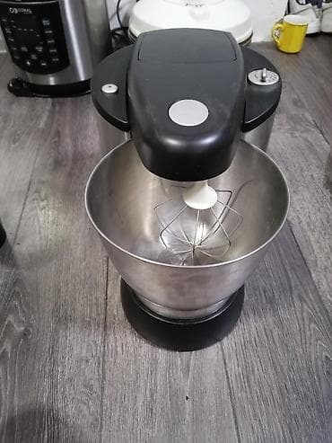 Kuhinjski stalni mikser sa posudom i dodatnim blenderom - na lalafo.rs — 1 Kuhinjski stalni mikser sa posudom i dodatnim blenderom - — 1