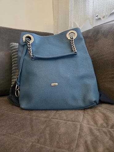 Ženska torba – The Bridge Wayfarer (logo na pločici) - Model: velika at lalafo.rs — 1 Ženska torba – The Bridge Wayfarer (logo na pločici) - Model: velika — 1