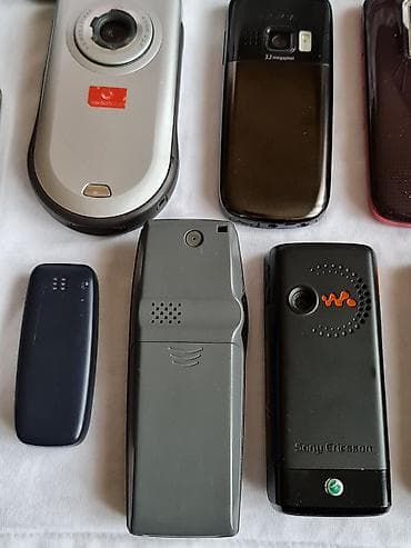 Kolekcija retro mobilnih telefona – miks Nokia, Samsung, Sony i Sony na lalafo.rs — 4 Kolekcija retro mobilnih telefona – miks Nokia, Samsung, Sony i Sony — 4
