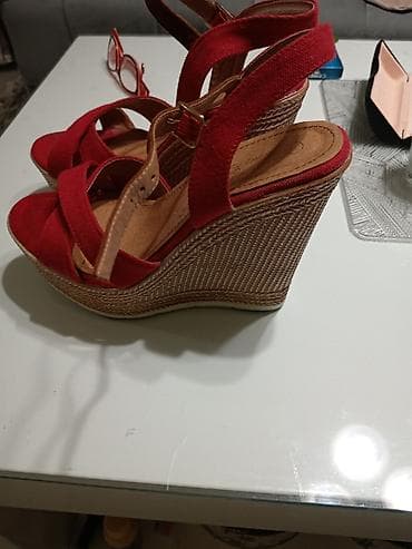 Ženske sandale – 2 para 1) Crvene sandale na punu petu (espadrile) - na lalafo.rs — 2 Ženske sandale – 2 para 1) Crvene sandale na punu petu (espadrile) - — 2