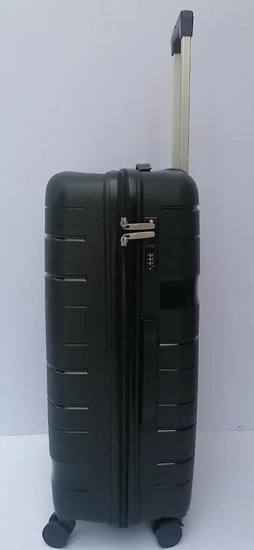 Travel suitcases and bags: Tvrdi kofer za putovanja – crni, veliki format - Materijal: čvrsta at lalafo.rs — 8 Travel suitcases and bags: Tvrdi kofer za putovanja – crni, veliki format - Materijal: čvrsta — 8