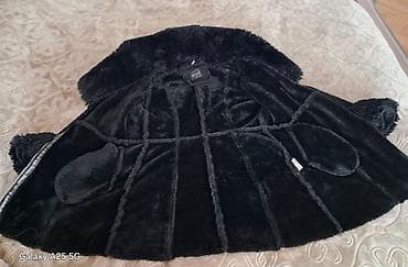 - Ženski zimskI kaput od veštačkog krzna i štofa, crne boje na lalafo.rs — 3 - Ženski zimskI kaput od veštačkog krzna i štofa, crne boje — 3