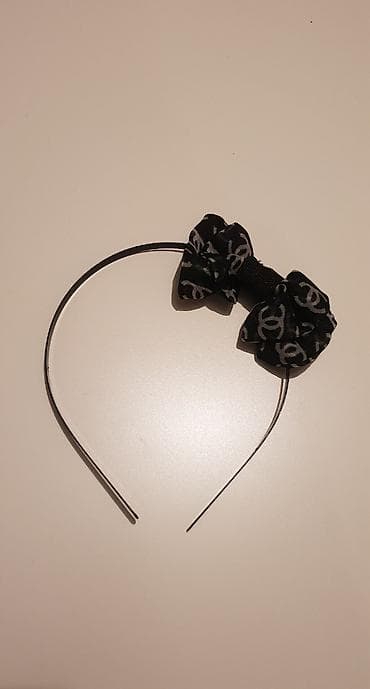 Accessories: Rajf za kosu sa mašnama. Crno/zlatna kombinacija, luj viton/crna 2x at lalafo.rs — 3 Accessories: Rajf za kosu sa mašnama. Crno/zlatna kombinacija, luj viton/crna 2x — 3