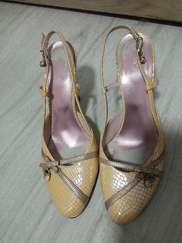 Italijanske kožne cipele. 40 na lalafo.rs — 2 Italijanske kožne cipele. 40 — 2