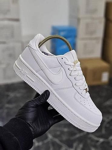 Nike
36 do 45
3800 na lalafo.rs — 1 Nike
36 do 45
3800 — 1