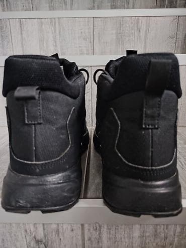 Adidas Terrex trail cipele broj 42 Skoro nove, dva puta obuvene na lalafo.rs — 7 Adidas Terrex trail cipele broj 42 Skoro nove, dva puta obuvene — 7