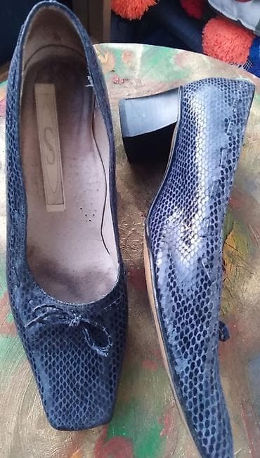 Plava teget br 41. Ocuvane spolja na lalafo.rs — 2 Plava teget br 41. Ocuvane spolja — 2