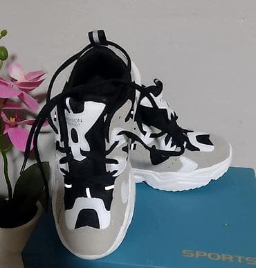 Dostupne 36-41. Cena 2400 dinara 🌸
💋 na lalafo.rs Dostupne 36-41. Cena 2400 dinara 🌸
💋