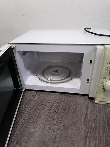 Electrolux mikrotalasna rerna sa mehaničkim komandama - Zapremina at lalafo.rs — 4 Electrolux mikrotalasna rerna sa mehaničkim komandama - Zapremina — 4