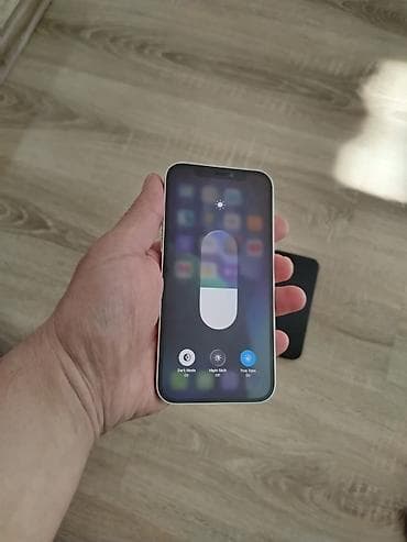 Apple iPhone 12, 6.1" Super Retina XDR OLED ekran. Boja: bela. Dve na lalafo.rs — 10 Apple iPhone 12, 6.1" Super Retina XDR OLED ekran. Boja: bela. Dve — 10