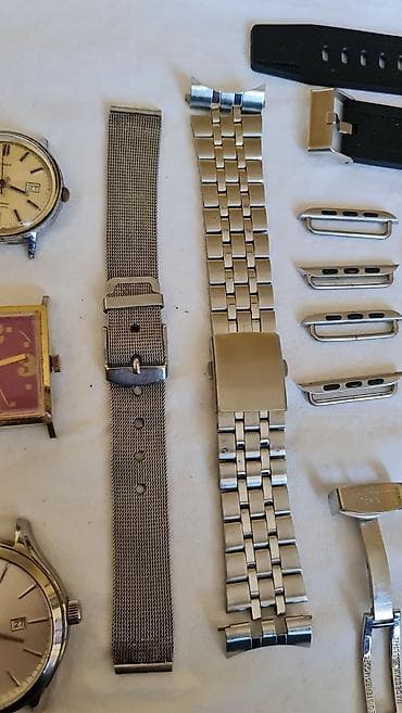 Lot delova i dodatne opreme za ručne satove Sadržaj: - 3 at lalafo.rs — 5 Lot delova i dodatne opreme za ručne satove Sadržaj: - 3 — 5