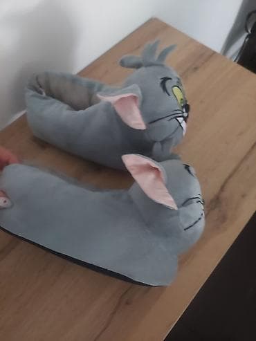 prsluk jaknica mango u: Kucne patofne Tom i Jerry,vel.38/39. Kao nove at lalafo.rs — 2 prsluk jaknica mango u: Kucne patofne Tom i Jerry,vel.38/39. Kao nove — 2