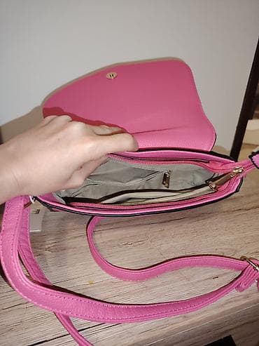 Ružičasta ženska torba preko ramena - Materijal: veštačka koža sa at lalafo.rs — 3 Ružičasta ženska torba preko ramena - Materijal: veštačka koža sa — 3