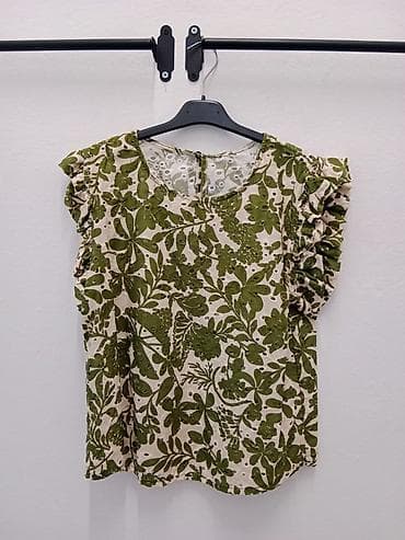 dve suknje po: Ženske bluze – razni dezjeni i krojevi - Zelena bluza sa apstraktnim at lalafo.rs — 2 dve suknje po: Ženske bluze – razni dezjeni i krojevi - Zelena bluza sa apstraktnim — 2