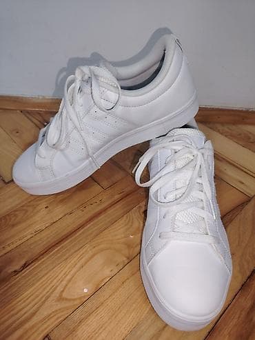 Adidas bele patike – klasičan model sa niskim profilom UG 25cm - na lalafo.rs — 3 Adidas bele patike – klasičan model sa niskim profilom UG 25cm - — 3