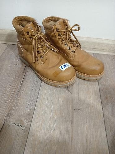 Čizme ženske za devojčice br 37,u izuzetnom stanju dobar kvalitet at lalafo.rs — 1 Čizme ženske za devojčice br 37,u izuzetnom stanju dobar kvalitet — 1