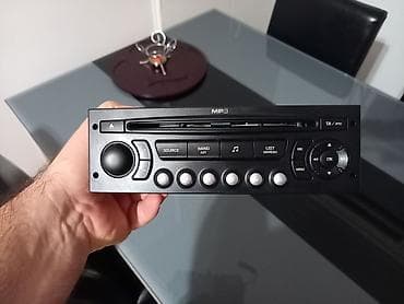 Blaupunkt fabrički auto radio RD4 N1 MP3-03, ispravan radio, cd vrti at lalafo.rs Blaupunkt fabrički auto radio RD4 N1 MP3-03, ispravan radio, cd vrti