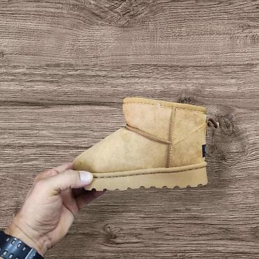 UGG KIDS 🎀
Vel.: 25 do 36
Cena: 3700 din 🎀
🤍 na lalafo.rs — 6 UGG KIDS 🎀
Vel.: 25 do 36
Cena: 3700 din 🎀
🤍 — 6