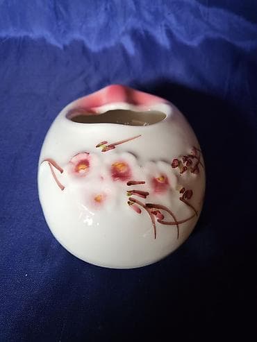 Home & Garden: Pepeljara nova klompa,porcelanska. Visina. 6cm. Duzina. 12cm at lalafo.rs — 2 Home & Garden: Pepeljara nova klompa,porcelanska. Visina. 6cm. Duzina. 12cm — 2
