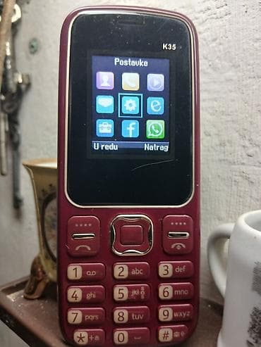 Klasčni mobilni telefon K35 u bordo boji, sa fizičkom numeričkom na lalafo.rs — 2 Klasčni mobilni telefon K35 u bordo boji, sa fizičkom numeričkom — 2