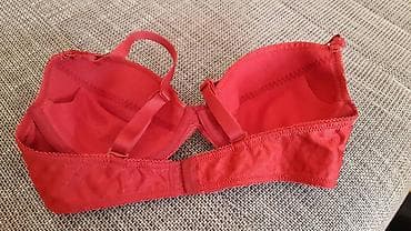 kom sa etiketom: Crveni grudnjak Rosme – veličina EU 75D. - Boja: intenzivno crvena - at lalafo.rs — 4 kom sa etiketom: Crveni grudnjak Rosme – veličina EU 75D. - Boja: intenzivno crvena - — 4