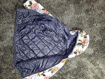 Dečja jakna sa kapuljačom – šarena cvetna štampa - Topla, prošivena na lalafo.rs — 2 Dečja jakna sa kapuljačom – šarena cvetna štampa - Topla, prošivena — 2