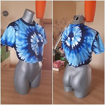 Kratka majica (crop top) sa tie-dye šarom u nijansama plave. - na lalafo.rs — 2 Kratka majica (crop top) sa tie-dye šarom u nijansama plave. - — 2