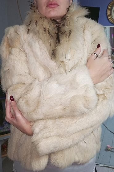 Ženska bunda od prave krzna, zec kragna rakun veličina L u svetloj na lalafo.rs — 1 Ženska bunda od prave krzna, zec kragna rakun veličina L u svetloj — 1