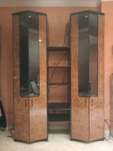 Fantazija vitrina sa staklenim policama ucinice vasu dnevnu sobu na lalafo.rs Fantazija vitrina sa staklenim policama ucinice vasu dnevnu sobu